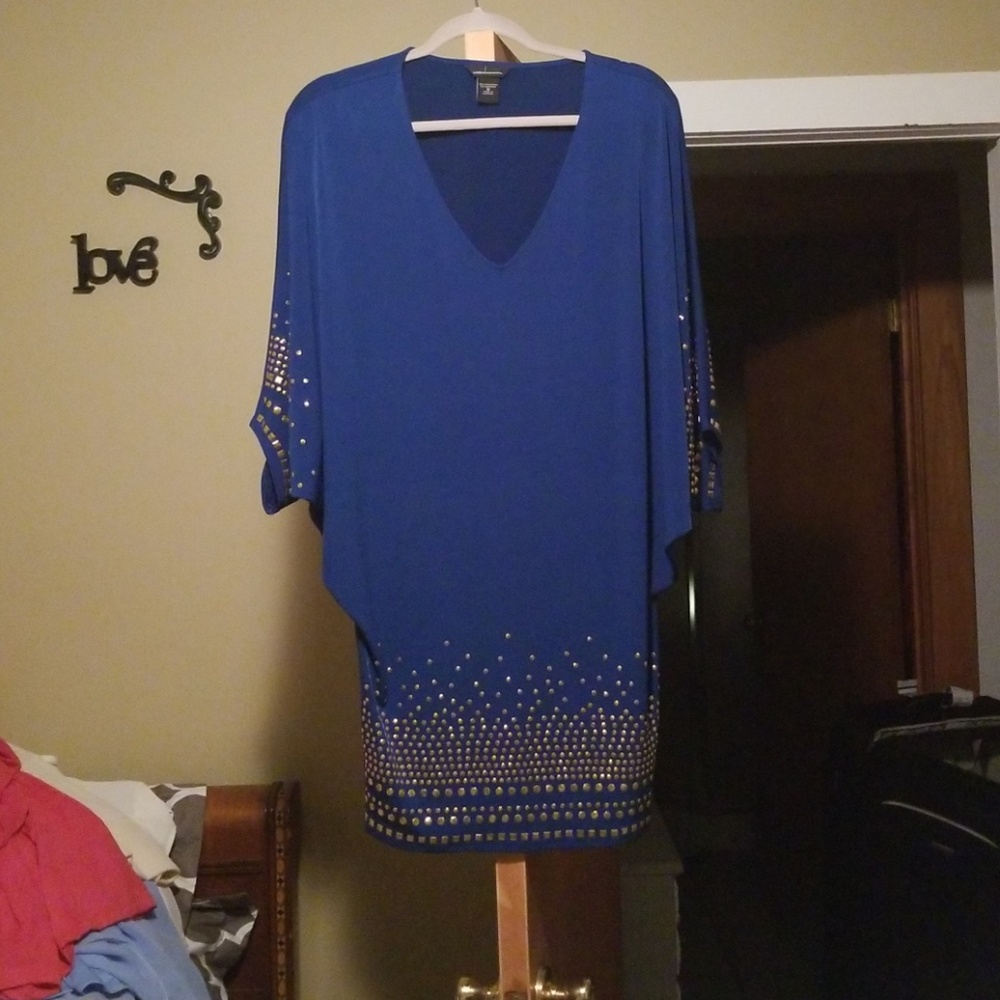 Quarter sleeve dress